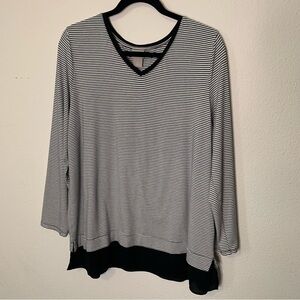Women's Chico's Black and White Striped Tunic Size Large